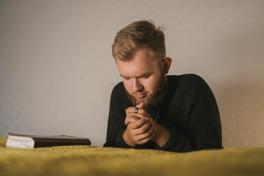 7 Powerful Prayers for Anxiety and Fear (And Why They Work)
